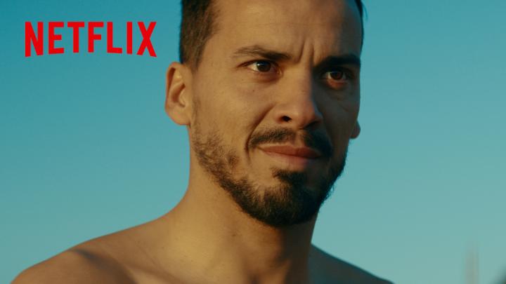 S'il tombe, tout le monde tombe avec lui. PAX MASSILIA saison 2, la série d'action d’Olivier Marchal, le 9 décembre.