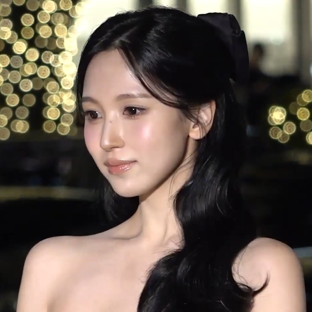 MINA'S VISUALS ARE UNREAL