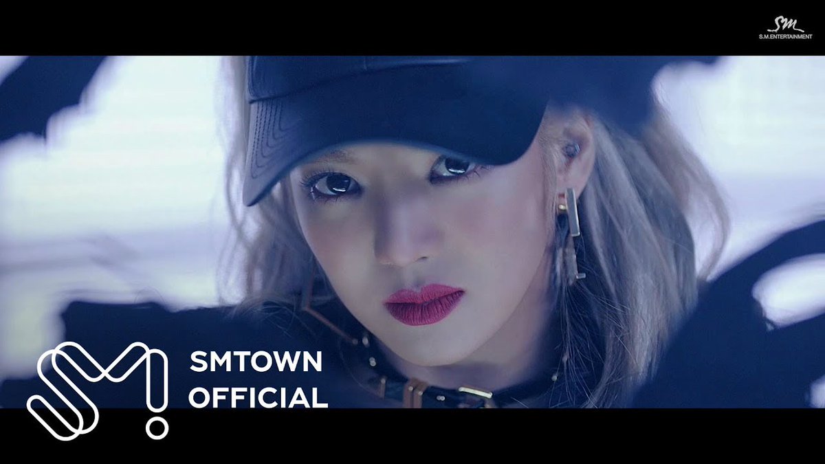 9 years ago today, HYOYEON debuted as a soloist with ‘Mystery’