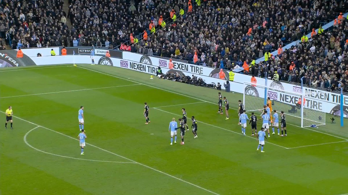 "He's impeding him from coming to the ball" Jay Bothroyd thinks that Josko Gvardiol's goal against Leeds should have been ruled out for a foul on the goalkeeper ❌