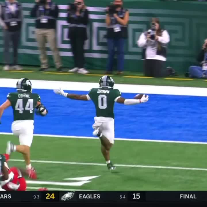 Alante Brown deserved this moment ๐ The Michigan State Football WR, who's battled his share of injury, housed a sweet 92-yard kick return. Relive our Week 14 ๐๐ก๐๐ฎ ๐ค๐ ๐ฉ๐๐ ๐๐๐๐ ๐ ๐ Old Trapper Beef Jerky