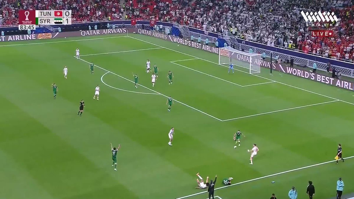 لأول مرة في كأس العرب.. تطبيق القانون الجديد بـايقاف اللاعب المصاب لمدة دقيقتين بسبب دخول الطاقم الطبي + في نفس الوقت عدم حصول لاعب الخصم على كرت أصفر وهذا سبب الايقاف. • الهدف تسريع رتم اللاعب.
