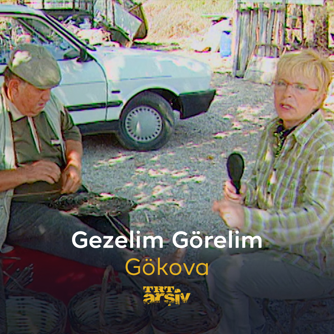“Gezelim, görelim!” dedik ve #Gökova’ya geldik. Yıl 2010, sepetçi Mehmet amcayla birlikteyiz. 🧺 #GezelimGörelim