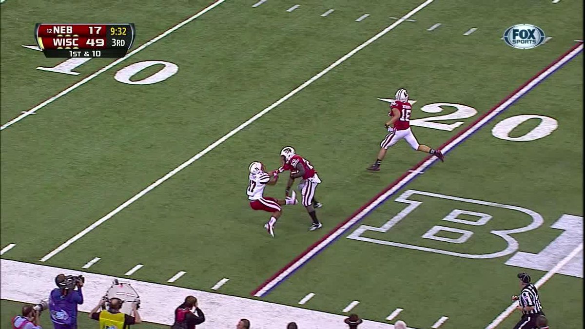 Back-to-back Badgers ๐ #OTD in 2012, Wisconsin Football ran for 5๏ธโฃ3๏ธโฃ9๏ธโฃ yards to defend its Big Ten Conference title in a 70-31 win over Nebraska.
