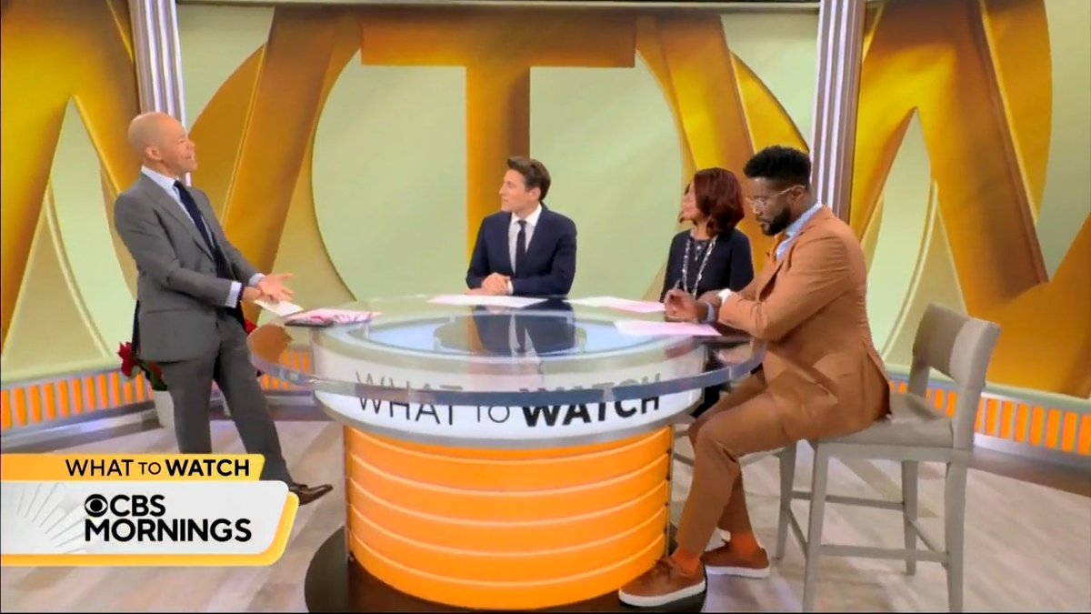 🇺🇸 WATCH🇺🇸 CBS Mornings’ exclusive reveal of the new Kennedy Center medallion—the gold award designed by Tiffany & Co. We will be presenting these gorgeous medallions to our 48th Kennedy Center Honors Class on December 6th. You can watch the full Honors ceremony on December 23rd on CBS and streaming on Paramount+.