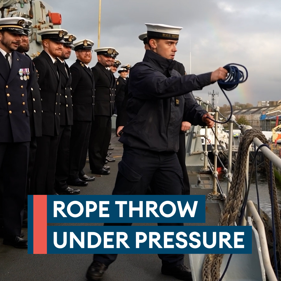 Rope throw under pressure🪢 🛳After eight months, HMS Richmond concluded her CSG25 deployment All that's left is for a successful rope throw; could Able Seaman Chris Jowett handle the pressure?🫣