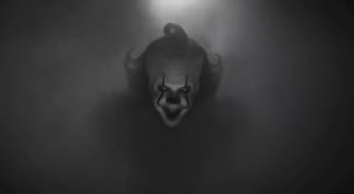THESE BLACK AND WHITE PENNYWISE SCENES >>>>> #ITWelcomeToDerry