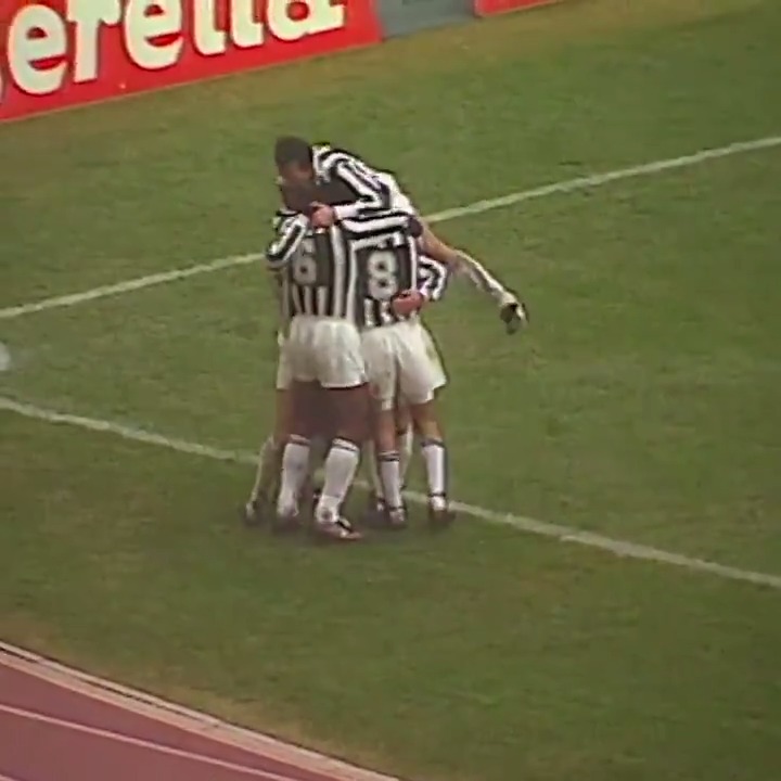 It’s the late Toto Schillaci’s birthday today. You remember him. Sicilian striker. Italia 90 icon. And scorer of this spectacular Serie A Scissorbastard…