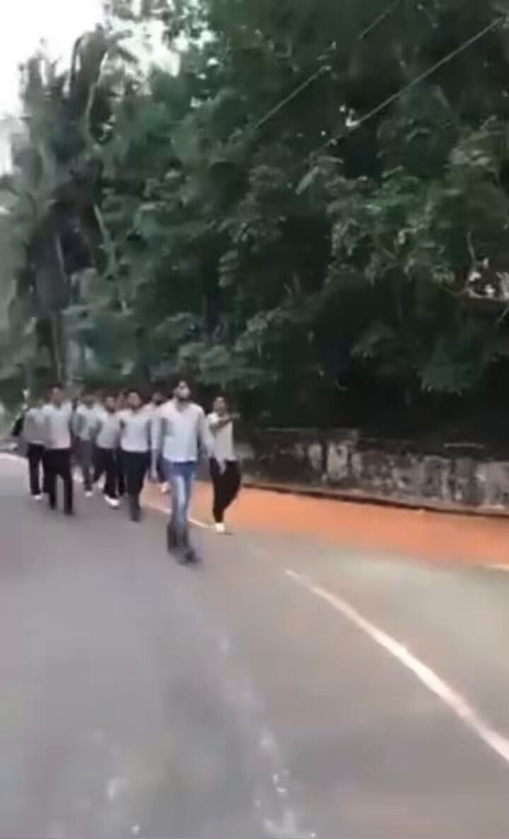 Voici à quoi ressemble une bagarre de gangs en Inde #Bagarre #Fight #India