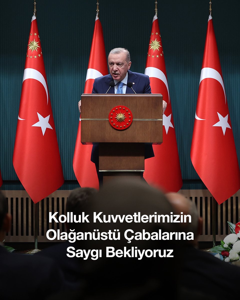 Hükûmetimizin suç ve suçlularla mücadelesini eleştirirken insaf sınırlarının aşılmamasını, kolluk kuvvetlerimizin olağanüstü çabalarına saygı gösterilmesini haklı olarak herkesten bekliyoruz.