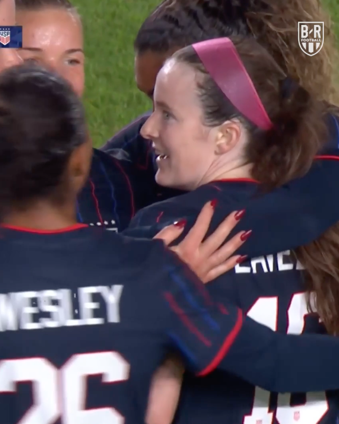 The finalists for the 2025 U.S. Soccer Female Player of the Year 🇺🇸 ▪️ Sam Coffey ▪️ Rose Lavelle ▪️ Emily Fox ▪️ Alyssa Thompson ▪️ Catarina Macario