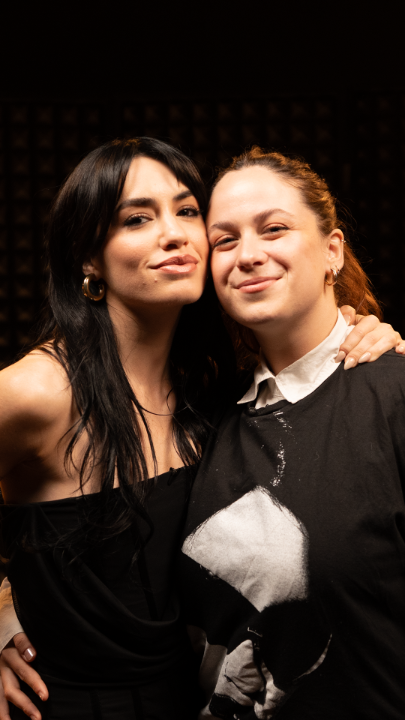 Tu lunes mejora un 100% después de ver este video de Lali reaccionando a comentarios sobre su documental. Este 4 de diciembre llega LALI: La que le gana al tiempo.