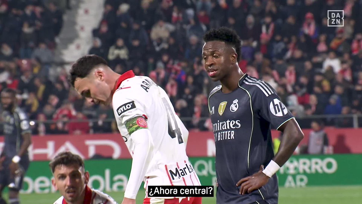 El buen rollo entre Vinicius y Arnau Martínez durante el Girona vs Real Madrid 🤝🏻 #PokerFC