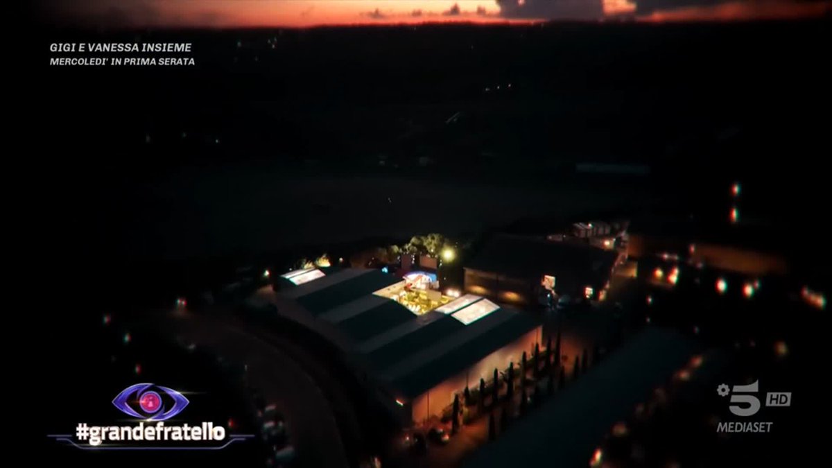 Nella Casa basta poco per fare emergere dubbi, soprattutto tra le coppie è nata un po' di gelosia... #GrandeFratello