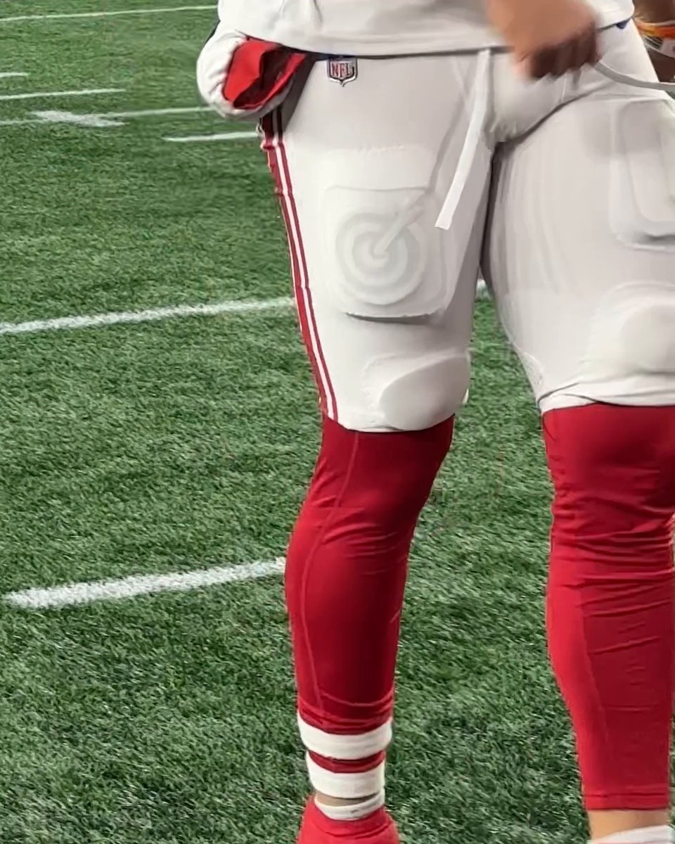 Peep Jaxson Dart's thigh pads 🎯🔥 ➡️ Giants-Patriots at 8 ET on ESPN and the ESPN App