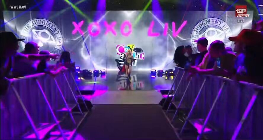 LIV MORGAN’S FIRST ENTRANCE BACK, I’M LOVING THIS NEW LOOK #WWERAW