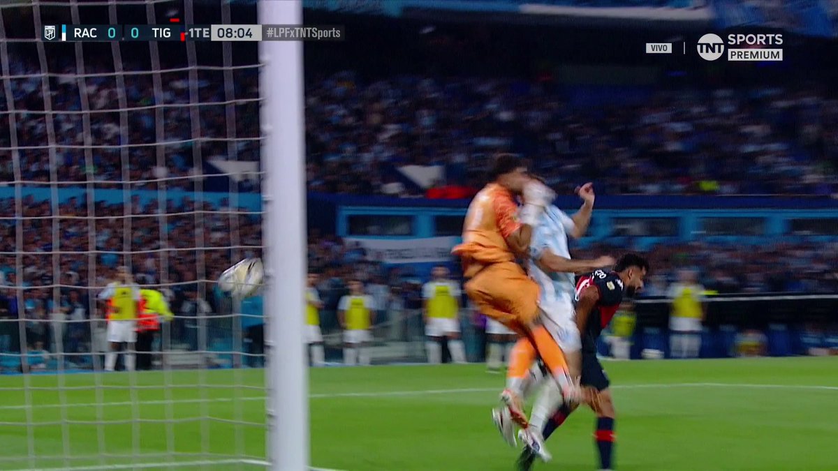 Todo Racing pidió penal de Zenobio sobre Conechny 🧐 Opiniones?