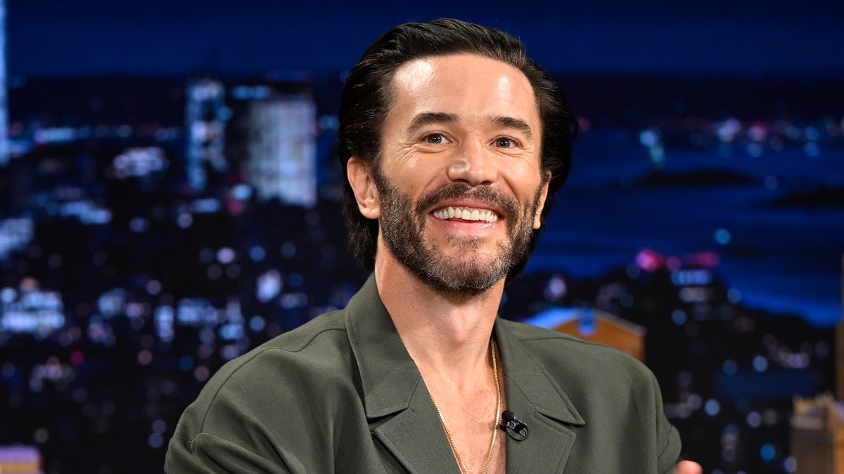 .Tom Pelphrey talks working with Mark Ruffalo in Task! #FallonTonight