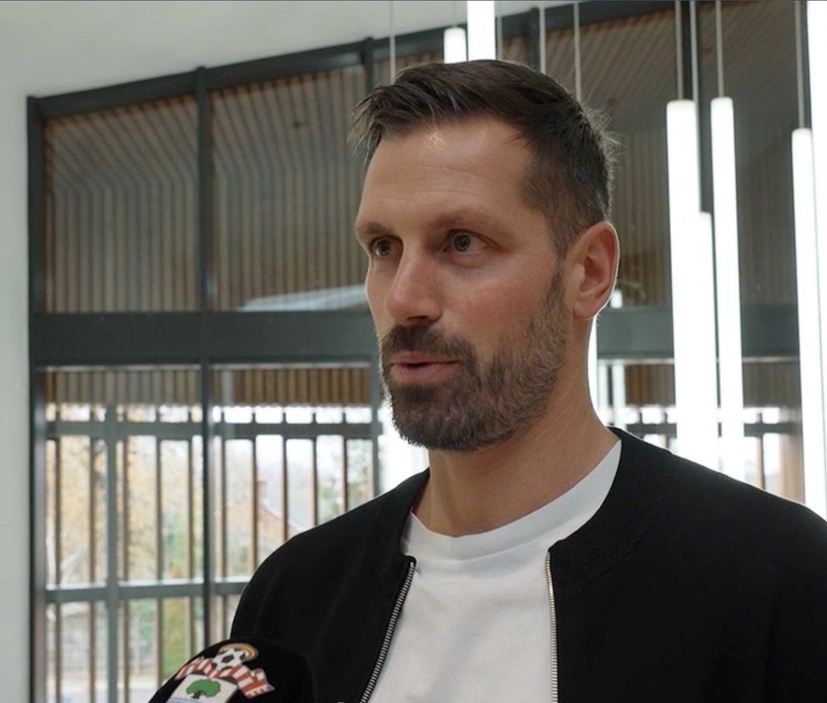 There's a familiar face at Staplewood this week 😇 Join Morgan Schneiderlin in watching #SaintsFCU21s in #PLInternationalCup action tonight 👇