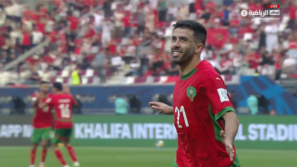 صدق او لا تصدق.. 5 اهداف سجلت في #كأس_العرب حتى الآن 4 منها سجلها لاعبين من الدوري الاماراتي 🇦🇪 هدف سوريا - عمر خريبين هدف المغرب الاول - بوفتيني هدف المغرب الثاني - طاوق تيسودالي هدف المغرب الثالث - كريم البركاوي لاعبو دوري ادنوك يعبثون بكأس العرب 😬