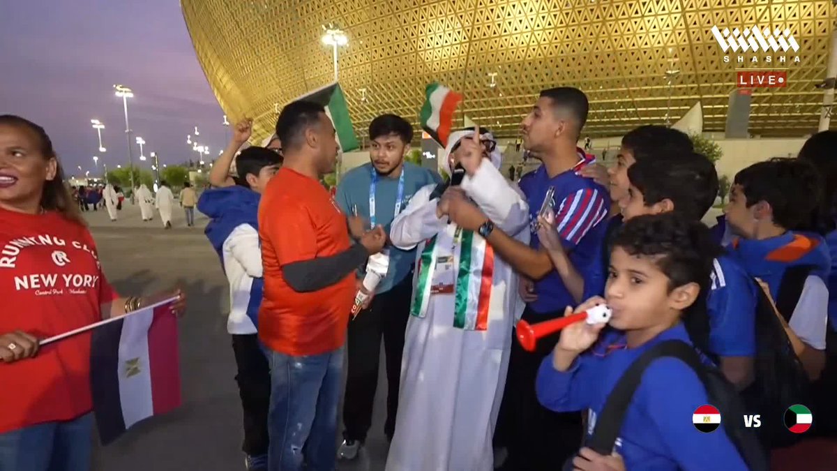 مقطع جميل.. الجمهور المصري مع الكويتي قبل المباراة ♥️😂🇰🇼🇪🇬