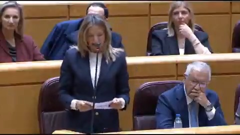 ๐ฆ PP: "Su antiguo jefe, el de Podemos, pedรญa rodear el Congreso. Su actual jefe, Sรกnchez, aspira a asaltar la democracia" โ Yolanda Dรญaz: "Le pido que deje su machismo fuera de esta sala. Yo no tengo jefes. Usted que es mujer, no caiga en el machismo"