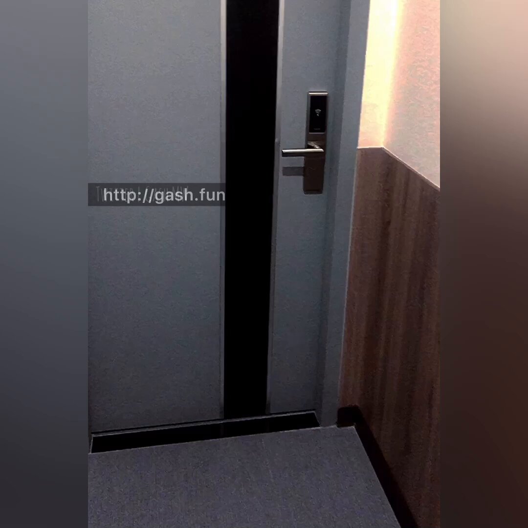 1號奴的調教日常｜衣櫃裏的男人 Gash MW isolated in closet for tonight🤫 衣櫥放置了一個貞操奴 今晚就在裡面睡吧 Bookmark GashMW website 🚩 #slave #調教 #貞操鎖 #chastity #貞操具 #貞操奴 #BDSM #騷奴 #肌肉体育生 #肌肉1m #肌肉骚狗