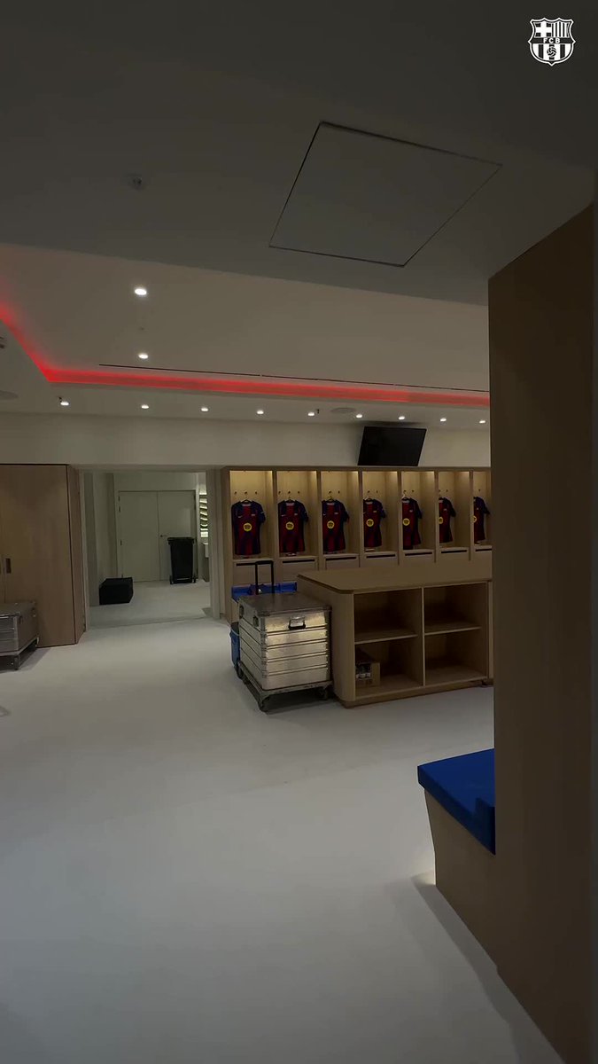 Nuestro vestidor provisional, listo para recibir a los jugadores 👕