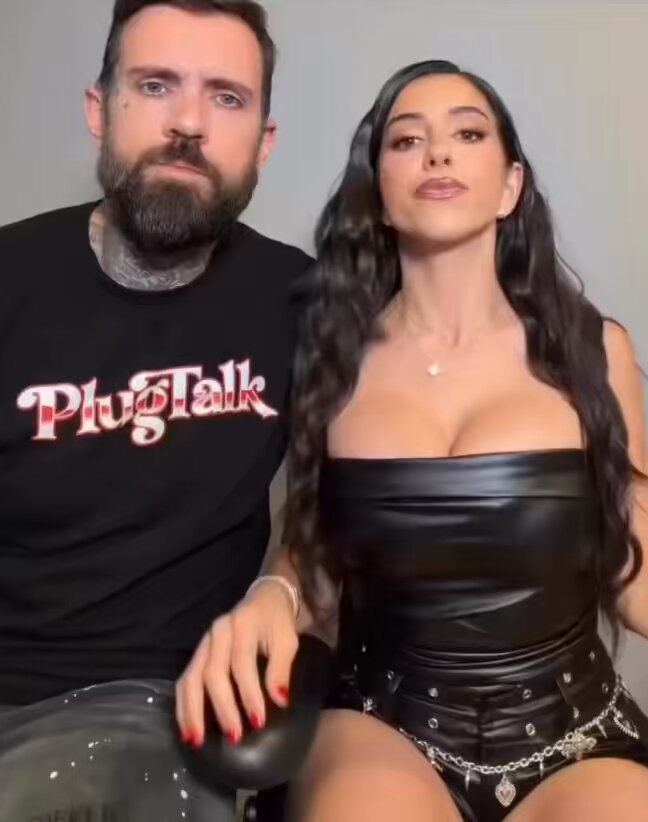 LENA THE PLUG AGREES TO F*CK BLUEFACE, AFTER HER AND ADAM22 F*CKED BLUEFACE’S FIRST BABY MOTHER JAIDYN ALEXIS, THE DEAL INCLUDES HER HUSBAND ADAM22 WATCHING FROM A CHAIR IN THE CORNER‼️👀