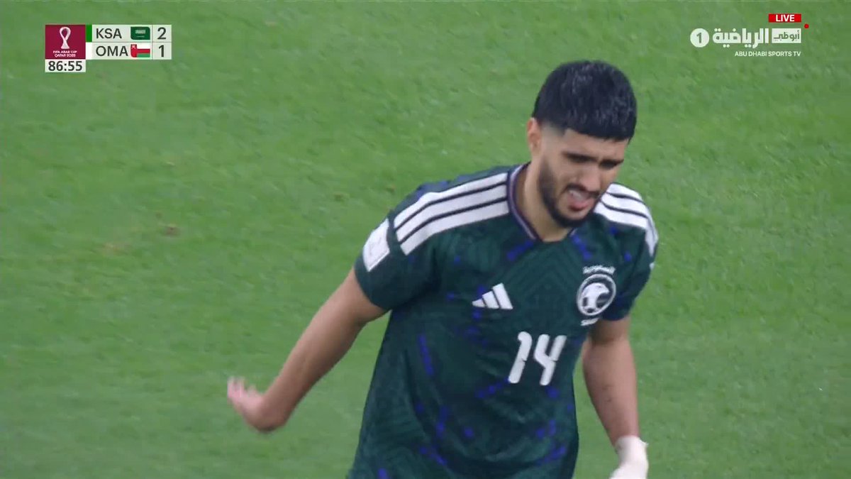 كونك قلب دفاع سعودي بطول 190 هذا امر مختلف لكن كونك قلب دفاع سعودي بطول 190 وكذلك مميز بالتمرير ومميز بالركض بالكرة؟ انت نادر ومختلف بحق وحقيق لاعب اخر يصل للمنتخب ويثبت ان مشكلة هذا القميص نادرًا ما كانت متعلقة بالجودة مباراة عظيمة من وليد💚