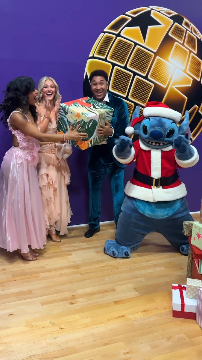 Stitch is shaking things up on the dance floor. We give this surprise holiday drop-in a 🔟⭐🎁 Check out to find out what our blue alien friend is up to. #DisneyHolidayMagic