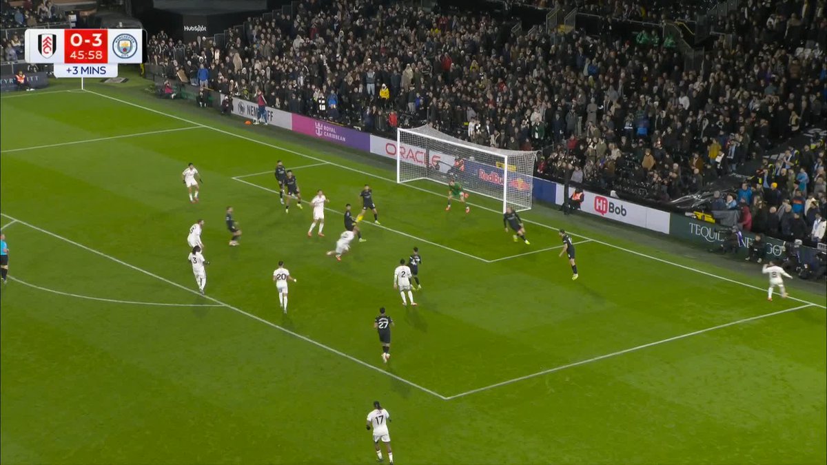 Emile Smith Rowe pulls one back for Fulham! ⚪