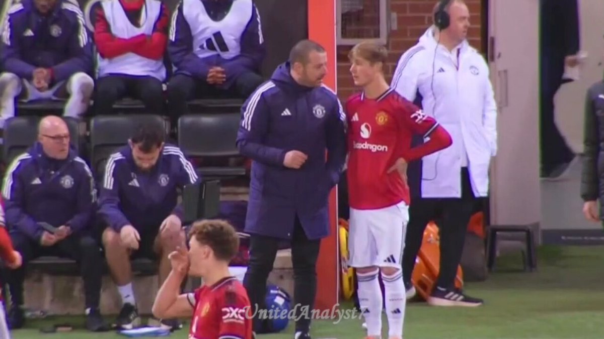 Jim Thwaites substitute appearance vs Anderlecht u21s Very tidy as we’ve come to expect from him 🔥 #MUFC #MUAcademy
