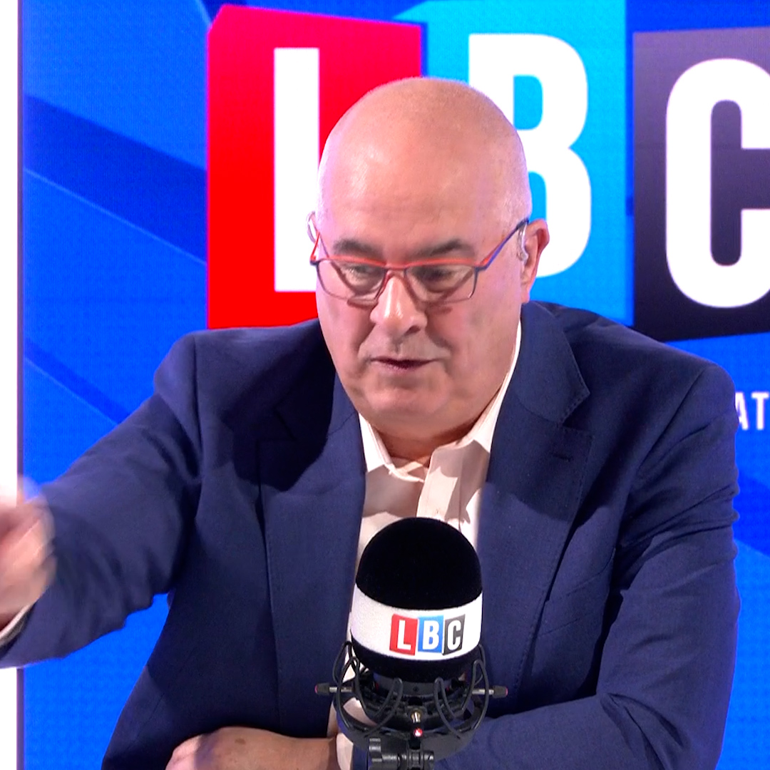 'I saw the victim, I saw her go to pieces.' 'Did you feel ashamed of yourself?' 'No, no I didn't.' Caller Simon recounts the moment he and his fellow jurors decided to let off an 'old man' who had 'obviously' committed a crime against a young girl. Iain Dale 🏴🇬🇧 ⚒️