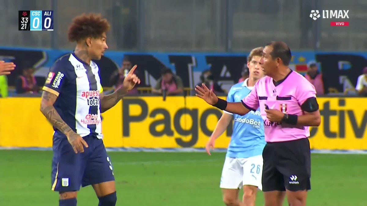 VIZEU RESBALA Y NO PUEDE ANOTAR EL PRIMER GOL DEL PARTIDO 😱 #SportingCristal 0-0 #AlianzaLima 📺 Conoce cómo ver L1MAX en vivo 👉 #L1MAX #PlayoffL1MAX #Semifinales