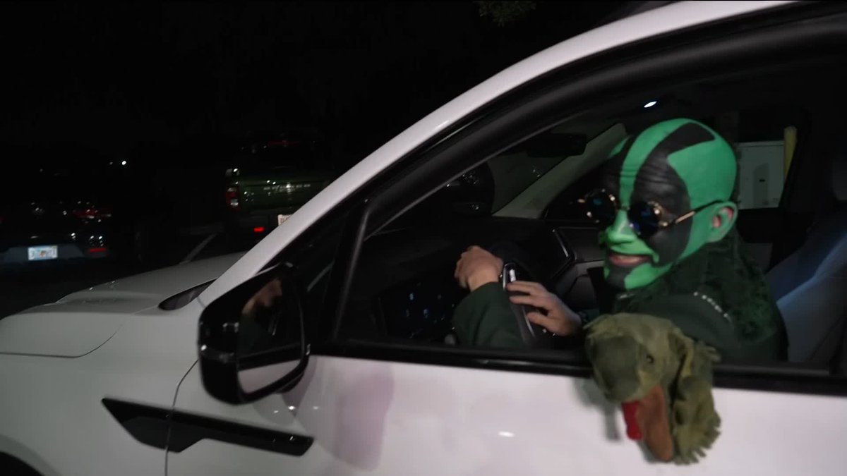 An Iguana stole a car!! 🤣 Mr. Iguana and La Yesca just gave Ethan Page the surprise of a life!! “All Ego” Ethan Page A V A