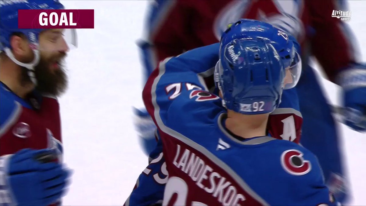22nd goal of the season for Nathan MacKinnon! 🤩 Yes, you read that right.