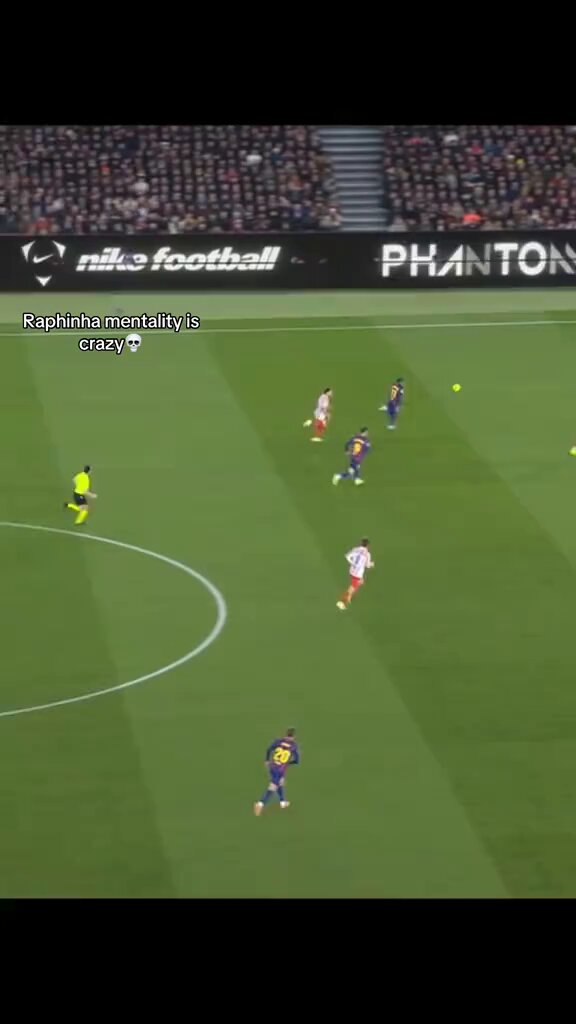 Raphinha's mentality is crazy, bro; even simeone got scared watching him press. 🤣🤣