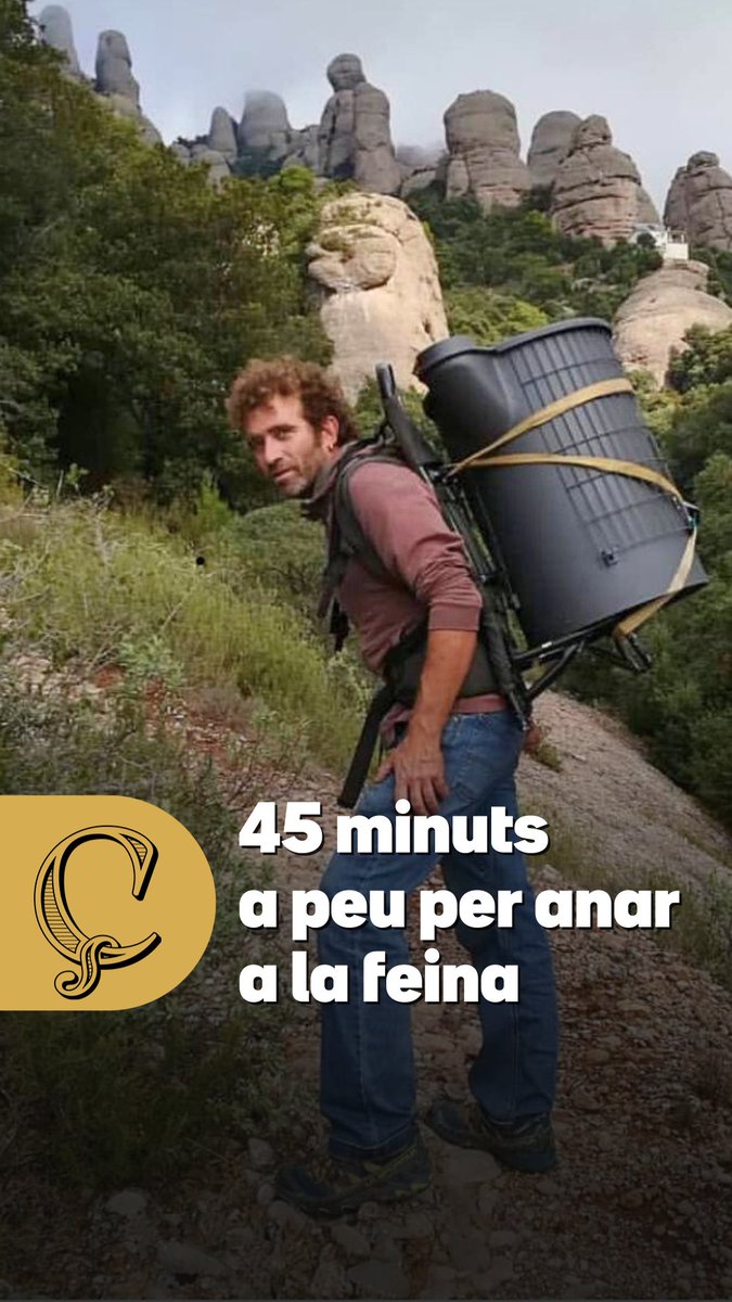 Encara et queixes del trànsit per anar a la feina? 🚗😅 En Llorenç Barba fa 45 minuts a peu, muntanya amunt, per arribar al refugi d’Agulles de Montserrat… i tot el que necessita ho carrega ell mateix! 🎒 Això sí que és portar la feina a l’esquena! #LaRenaixença3Cat