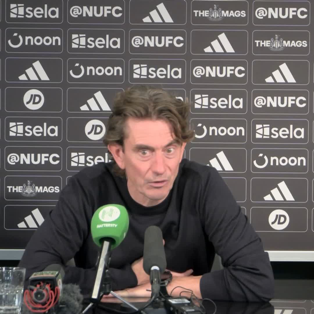 🗣️"For me, it's never a penalty" 🗣️"The defender doesn't look at the ball, I can see why it was given" Thomas Frank and Eddie Howe disagree on the decision to award Newcastle a penalty for a foul on Dan Burn.