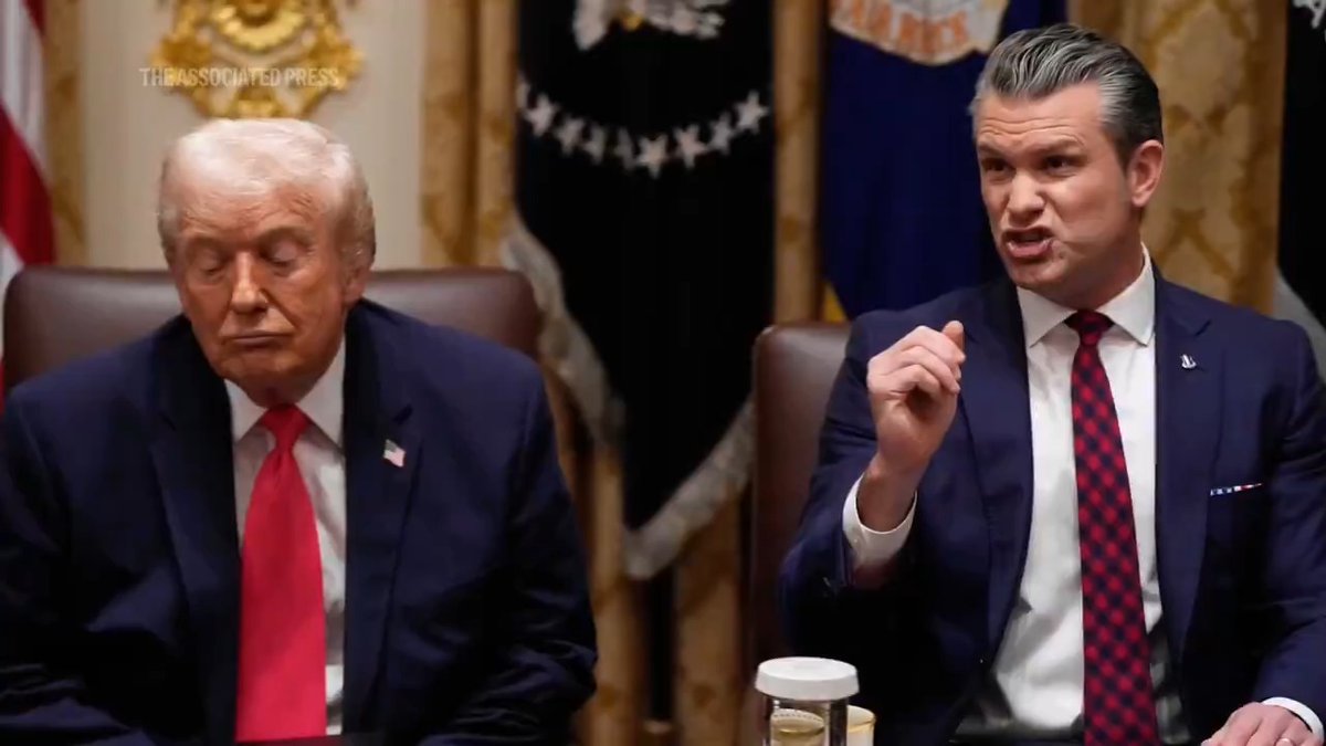 AP photographer describes what it was like inside a two-hour Trump Cabinet meeting