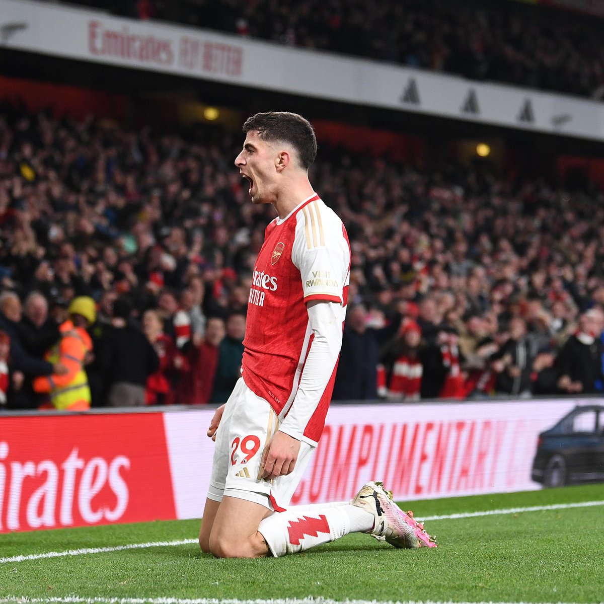 Playing football the Arsenal way 🤩 Throwback to Kai's dramatic late winner against Brentford in 2024 ⏪ 🤝 Presented by @bitpanda_global