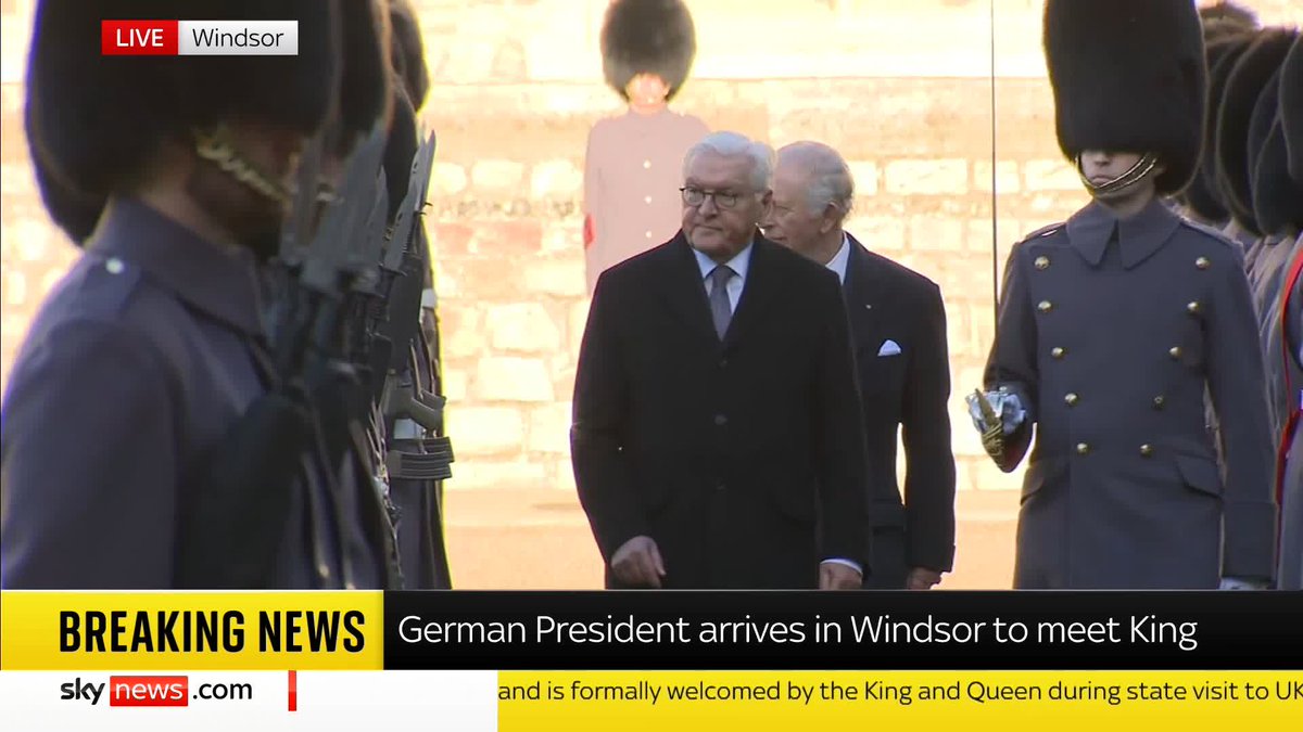 German President Frank-Walter Steinmeier and his wife Elke Büdenbender are welcomed to Windsor Castle by the King and Queen on the first day of their state visit. 📺 sky 501 and YouTube