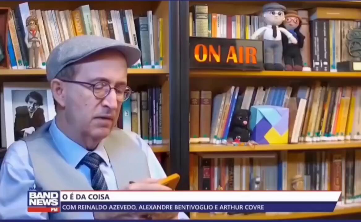 Reinaldo Azevedo: A Bolsa bateu recorde, 161.092 pontos. Inflação prevista em 6% e alimentos 9%, mas fecharão em 4% e 1,3%. Dólar caiu de R$6,18 para R$5,35. O economista-chefe do BTG Pactual, Mansueto Almeida, ressalta que o cenário é muito melhor que o projetado.