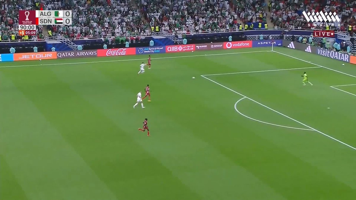 المباراة السلبية الأولى في #كأس_العرب 2025 🏆 • 🇸🇩🇩🇿 السودان والجزائر.. نقطة لكل منتخب 🤝