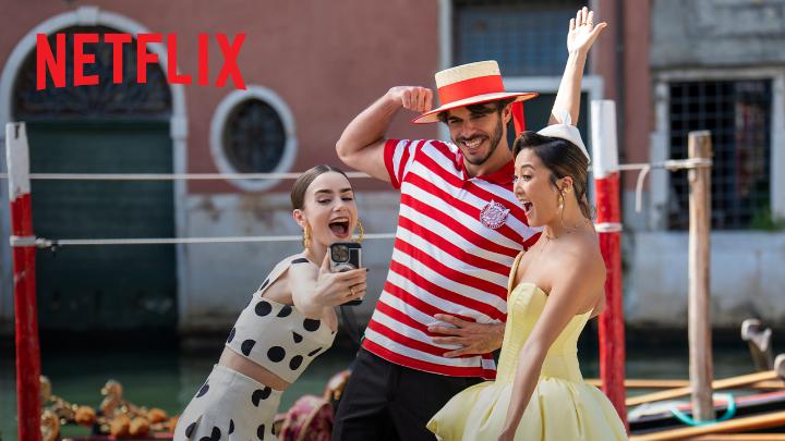 ประกาศให้โลกรู้ ว่าเอมิลี่คนนี้มูฟออนแล้ว 🥳💖 กับตัวอย่างล่าสุดจาก ‘Emily in Paris’ ซีซั่น 5 ที่เธอต้องเริ่มต้นใหม่ไกลถึงกรุงโรม 🇮🇹 ชีวิตก็ปัง งานก็รุ่ง แต่เรื่องความรักนี่จะพุ่งมั้ย ออกเดินทางพร้อมกัน 18 ธันวาคมนี้ ที่ Netflix เท่านั้นนะ #EmilyInParis #NetflixTH