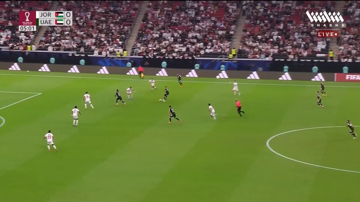خطيييييييييرة جدًا.. أولى فرص الإمارات في مباراة اليوم 🥶