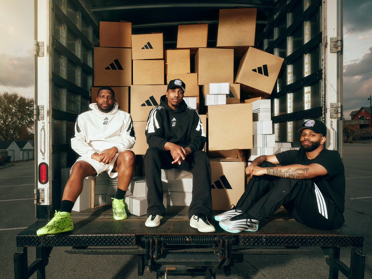 The first podcast with a sneaker deal. Welcome to the family Club520podcast ///