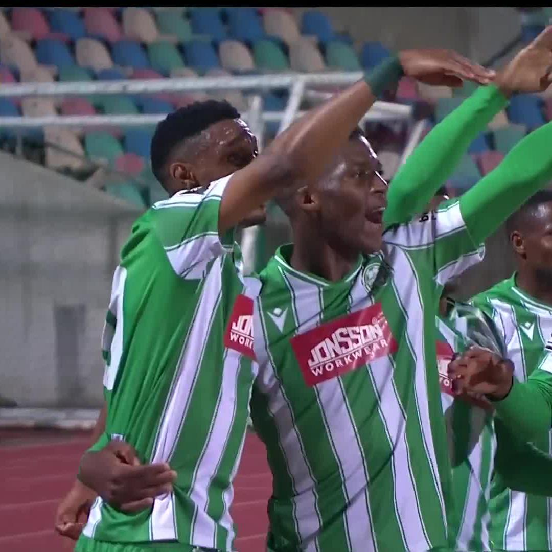 A mistake by Ronwen Williams gifts Siwelele the lead 🎥 SuperSport Football ⚽️