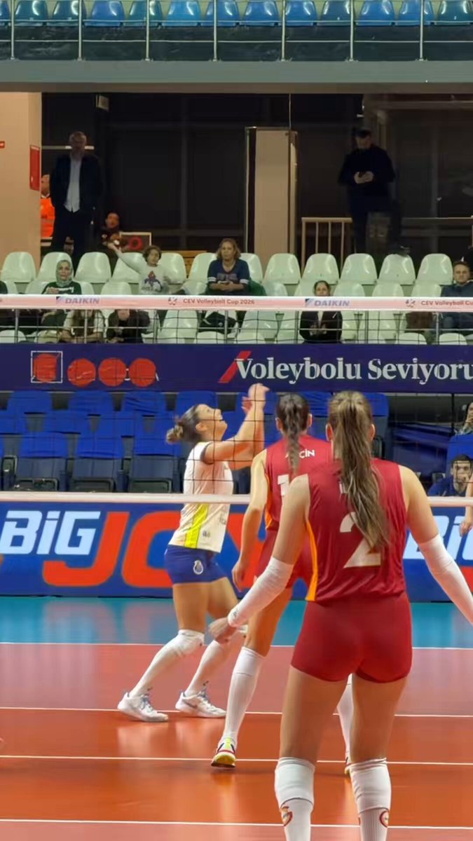 Ayçin Akyol’dan blok resitali! 🎶🙌🏐